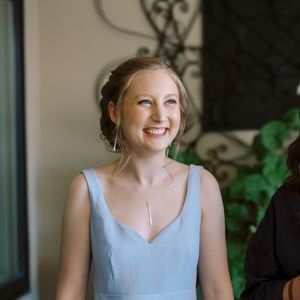 Meet your Posher, Claire